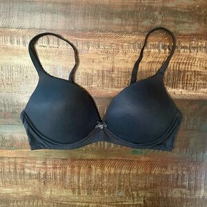 Victoria's Secret Black Wireless Body by Victoria Bra
